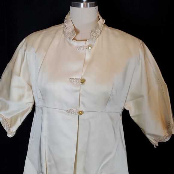Vtg heavy satin bridal coat, S/M, cream, wedding - Picture 3 of 10